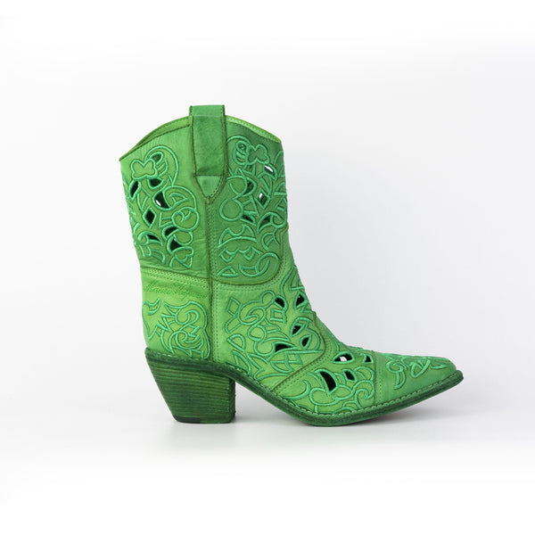 Fiordaliso in vitello tinto in capo Made in Italy