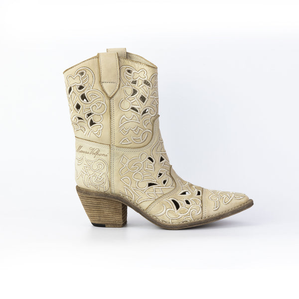 Fiordaliso in vitello tinto in capo Made in Italy