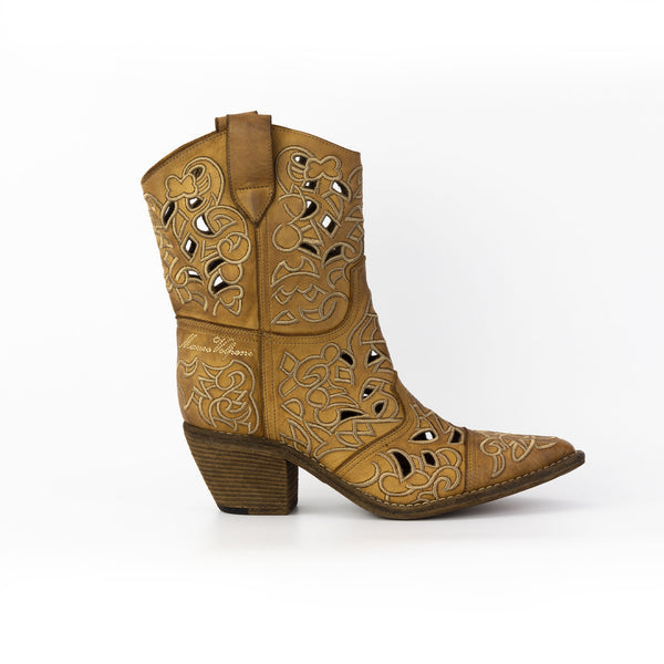 Fiordaliso in vitello tinto in capo Made in Italy