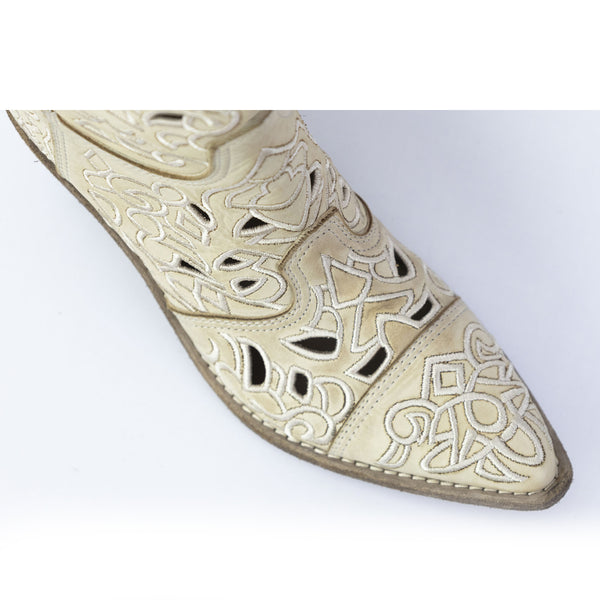 Fiordaliso in vitello tinto in capo Made in Italy