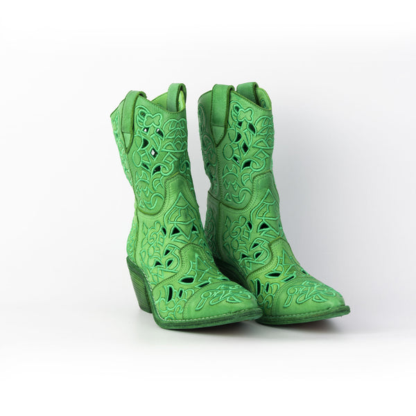 Fiordaliso in vitello tinto in capo Made in Italy